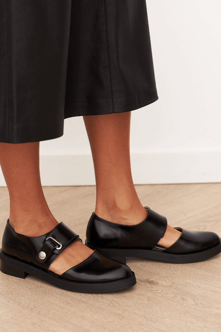 Clara | Classic Mary Jane Flats