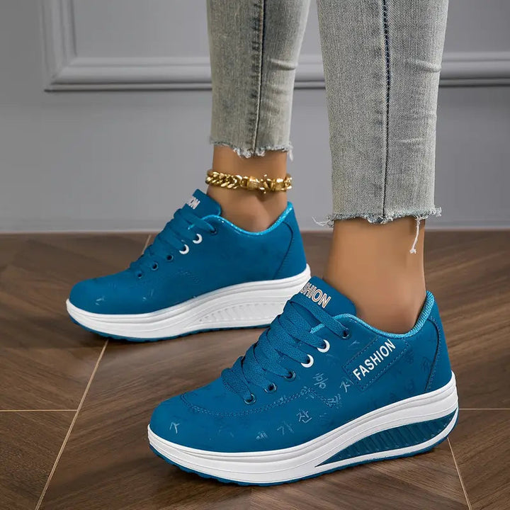 Brelina - Women's sneakers with laces