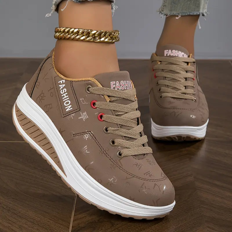 Brelina - Women's sneakers with laces